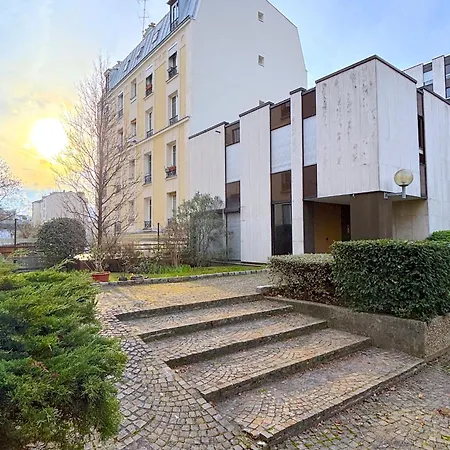 Apartment Leclerc Paris